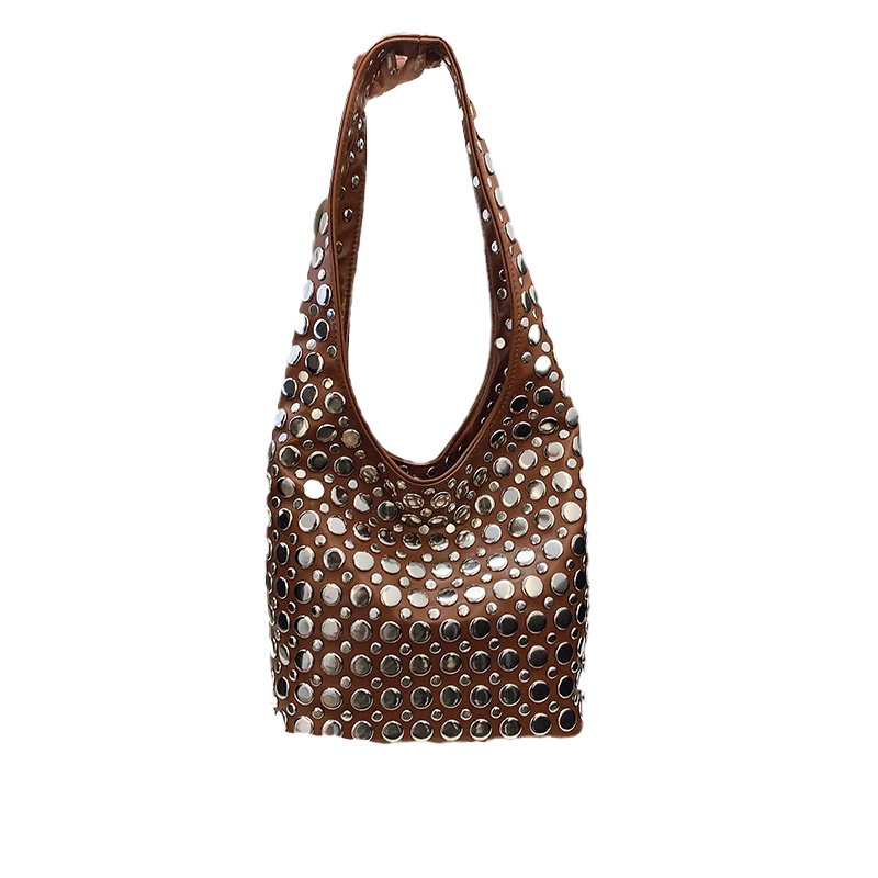 Sac marron bandoulière à clous