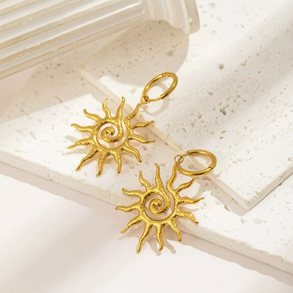 Collier pendentif en forme de soleil - ACB-PARIS
